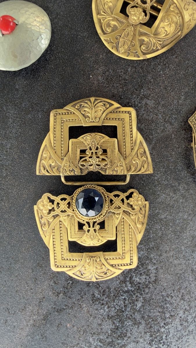 Boucles de ceinture: 3 Gürtelschnallen goldfarbig – Neuf (Voir description) à Erlinsbach par pulverschneegut 2
