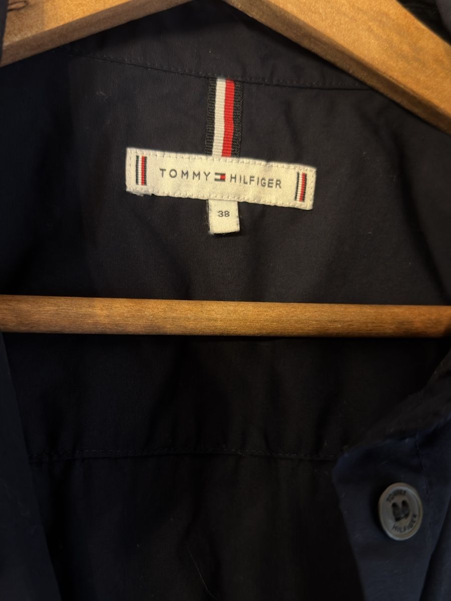 Tommy Hilfiger Chemisiers: Tommy Hilfiger Hemd 38 Navy blau  – D'occasion à Fehraltorf par Erdo81 1