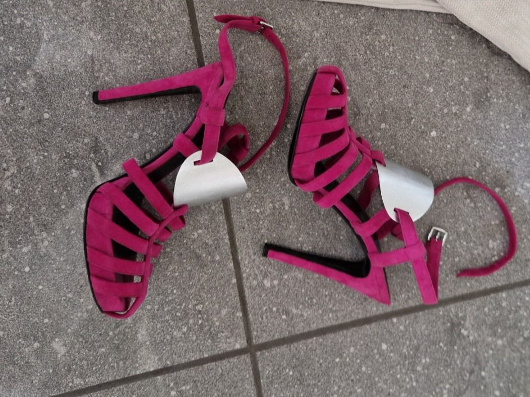 Hermès Scarpe da donna: Hermes Pink Suede Strappy Sandals, size 38 – Usato da Zollikerberg venduto da TaraMira 5