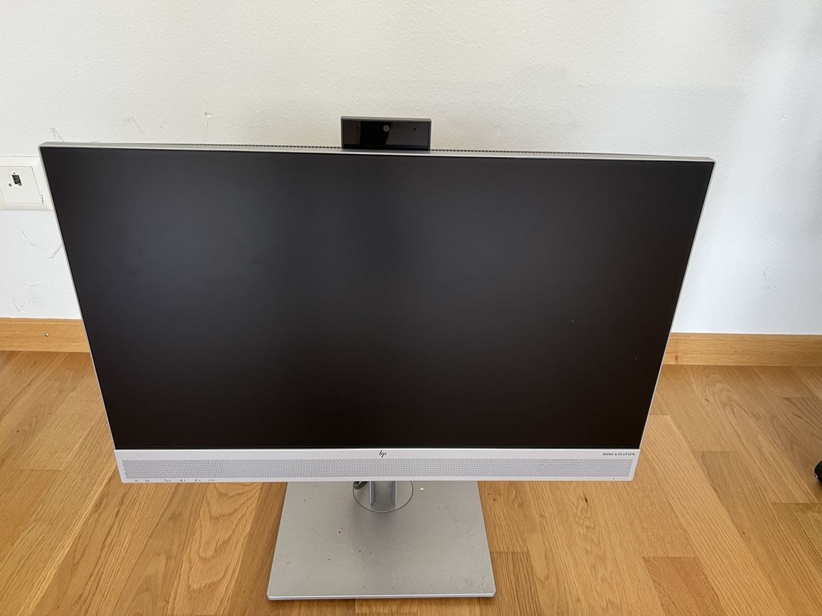 Hewlett Packard Monitor: HP Monitor mit Camera – Usato da Arbon venduto da holdi1993