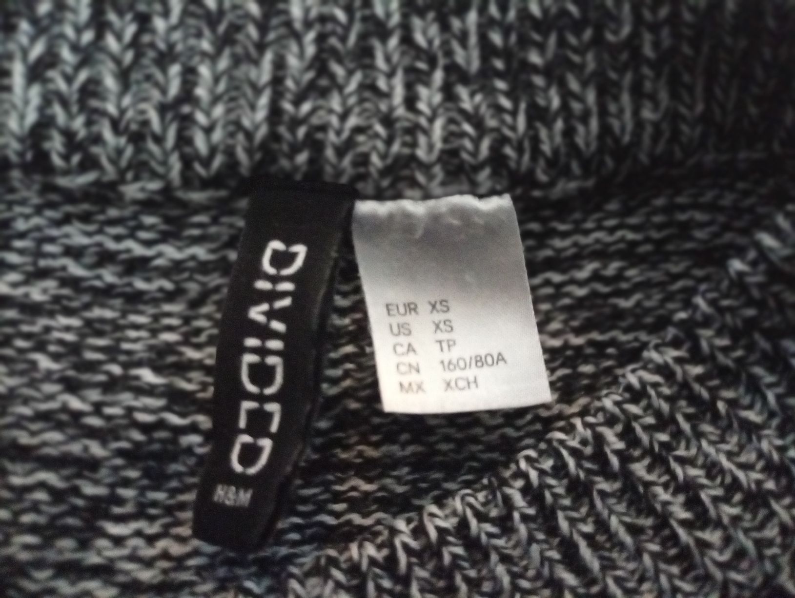 H&M Pullover & Sweatshirts: Pullover H&M Divided meliert grau Grösse XS getragen – Gebraucht aus Worben von ersa01 1