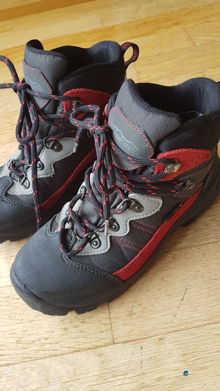 Chaussures hommes: Trekkingschuhe / Wanderschuhe Grösse 35 – D'occasion à Buchrain par Xaro01 1