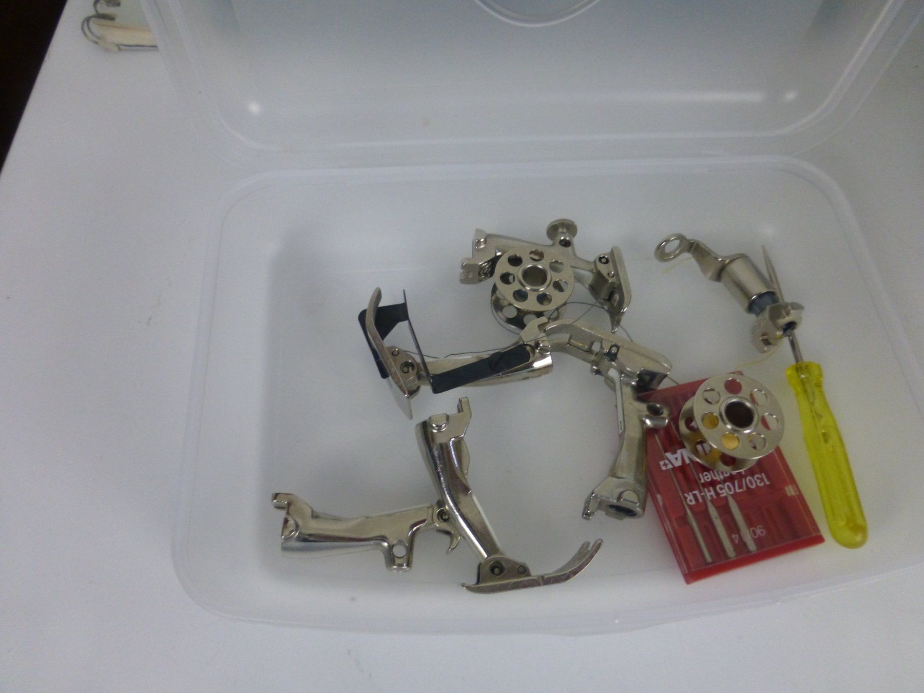 Bernina Macchine da cucire: Nähmaschine Bernina 930 mit Koffer – Usato da Fahrweid venduto da ekv 3