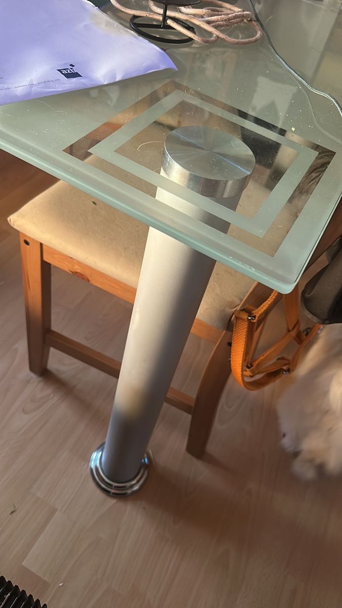 Tische: Glas Tisch  – Gebraucht aus Luterbach von r-immoos