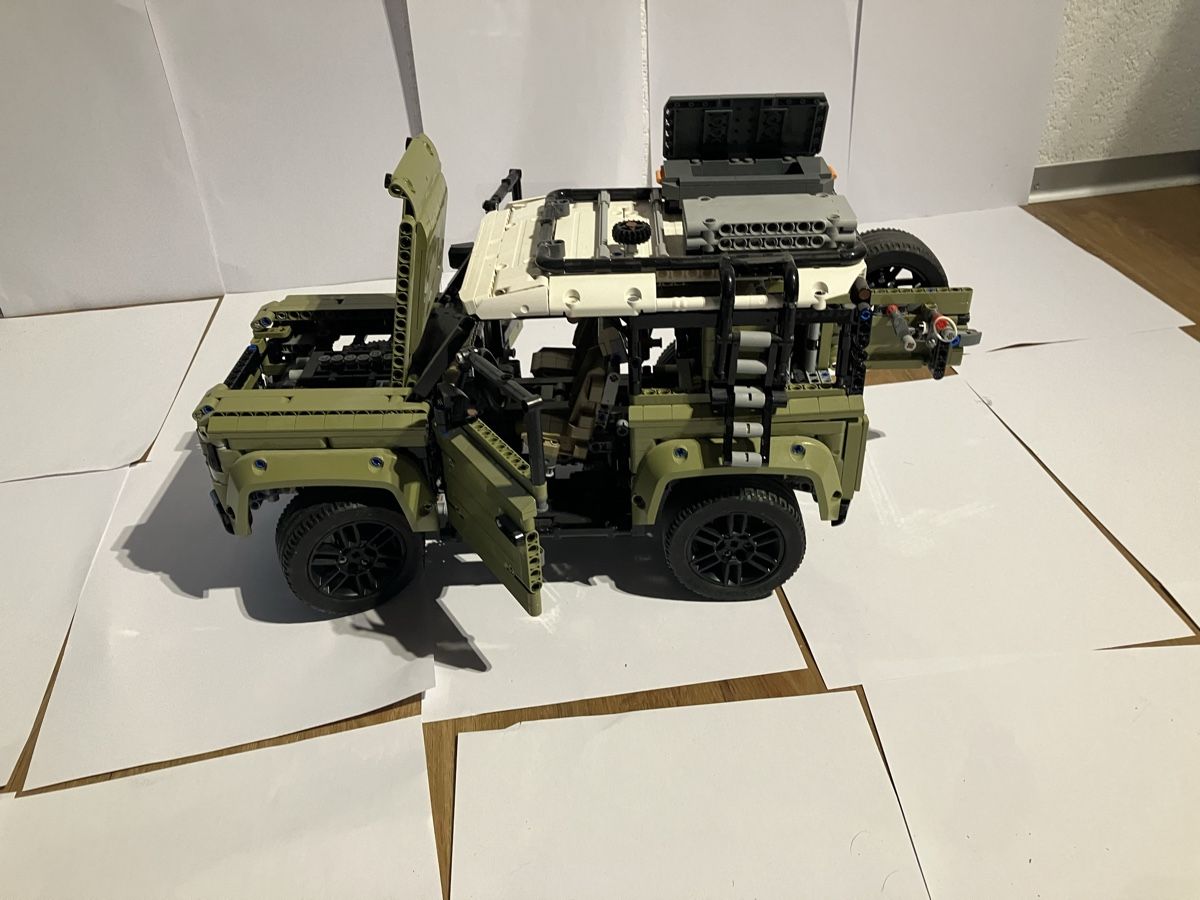 Lego Jeux de construction: Lego technic land rover devender42110 ohne Sticker  – D'occasion à Oberbütschel par cheuae 2