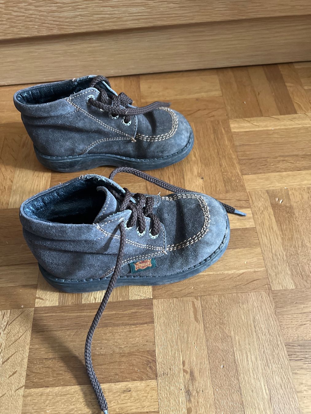 Scarpe per ragazzi: Kinder Leder Stiefel braun Grösse 29 – Usato da Basel venduto da friceberg2 1