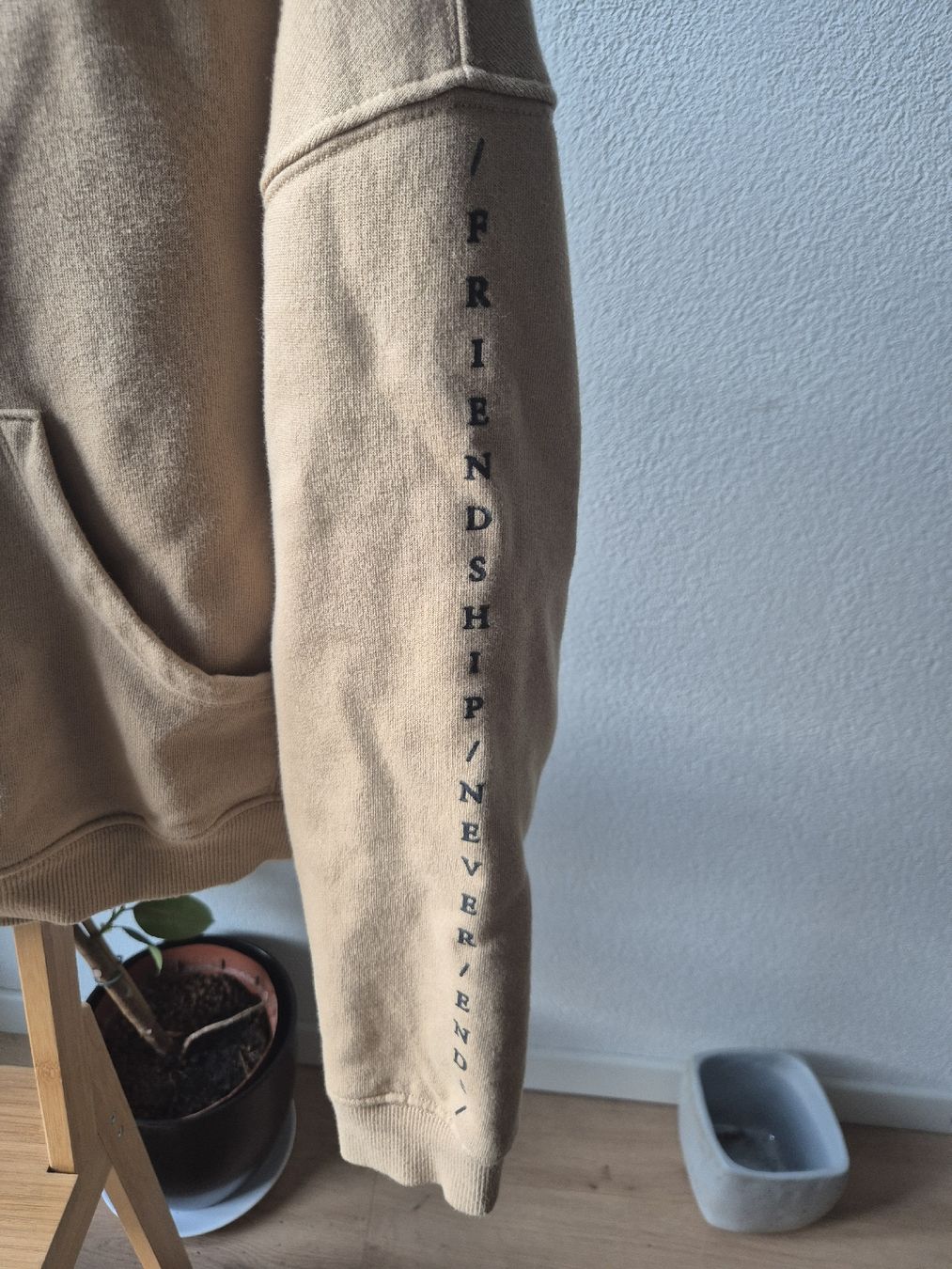 Maglioni & Felpe: Cropped Pullover Beige Grösse S – Usato da Belp venduto da manii__ 1