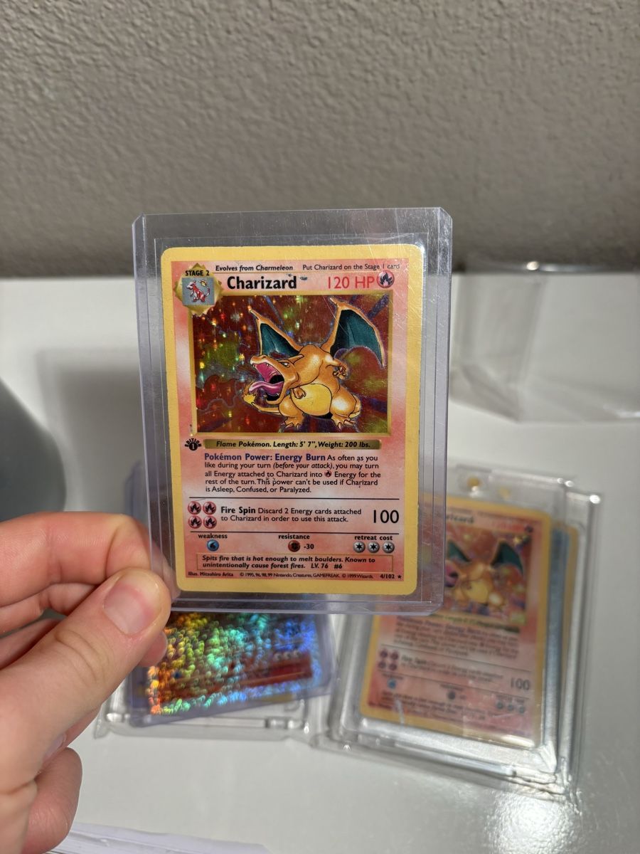 Pokémon Carte collezionabili: Charizard Glurak shadowless 1st edition – Usato da Erlinsbach venduto da cri_l7zw