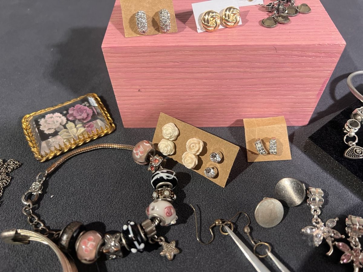 Altri gioielli: Lot de bijoux  – Usato da St-Pierre-Clages venduto da ste_xk6p 7
