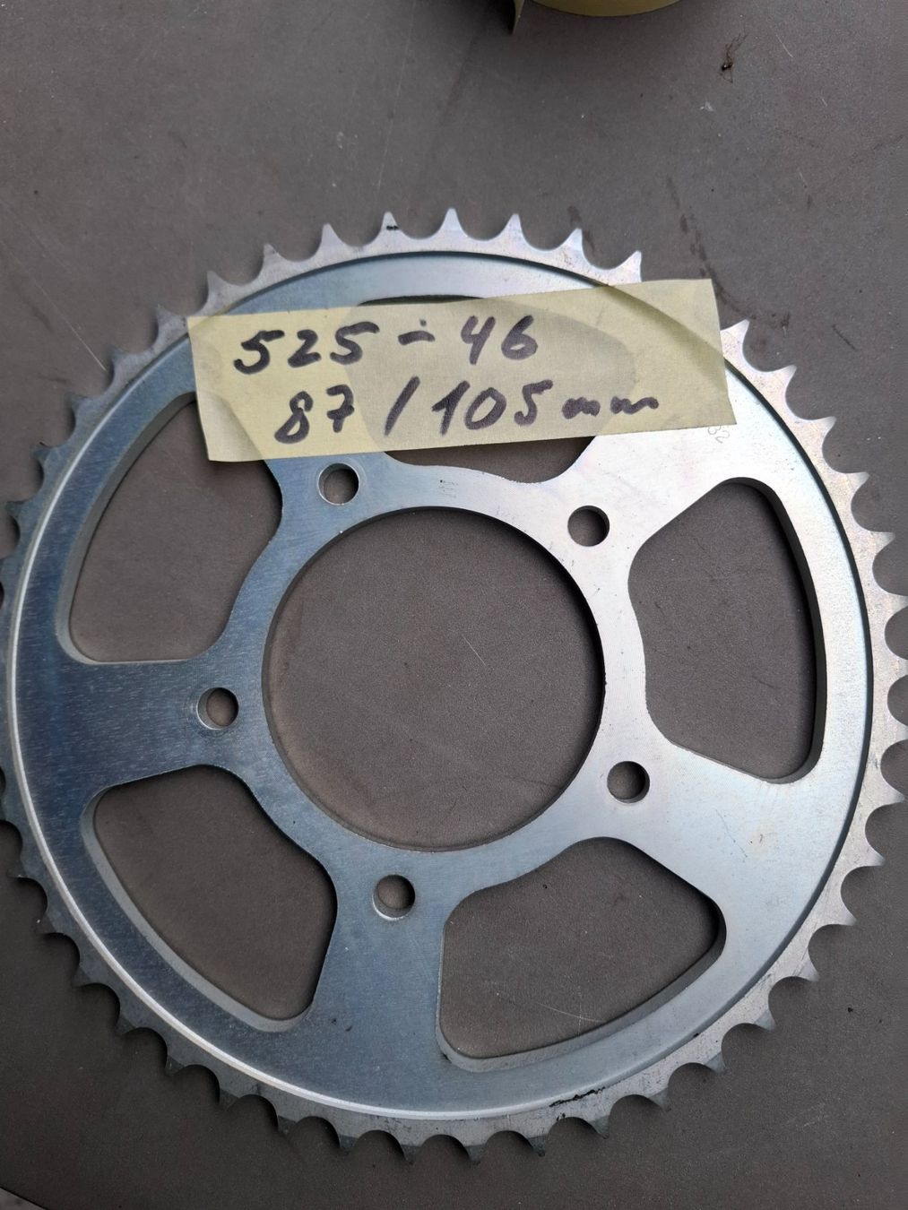 Tutti i ricambio per moto: Divers Zahnkränze 525 – Nuovo (secondo la descrizione) da Reichenbach i. K. venduto da sugifranz 1