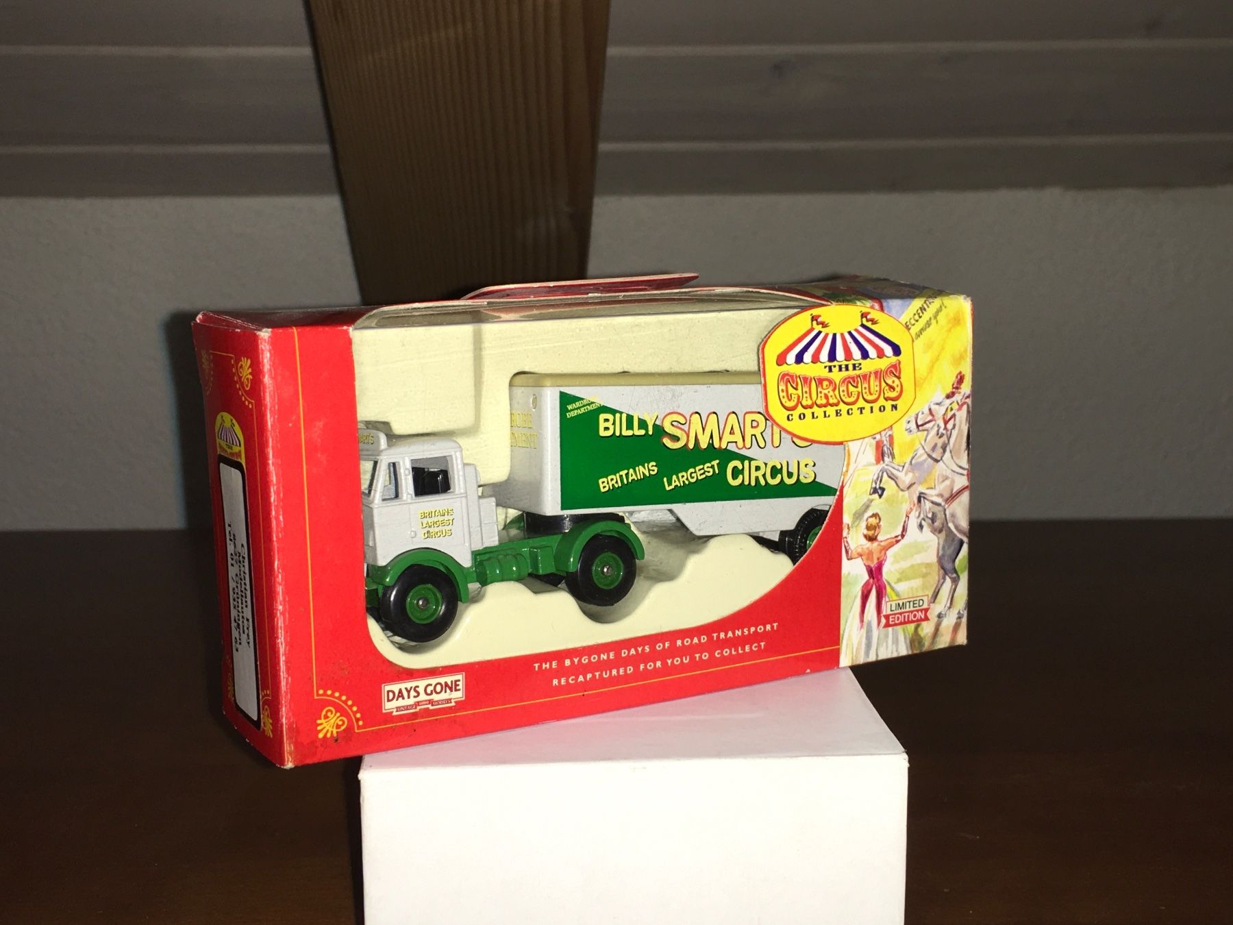 Corgi Toys Modellini d'auto: AEC Mammoth with Back Box Circus Collection Lledo Days Gone – Nuovo (secondo la descrizione) da Wohlen AG venduto da PrivatSammlung 2