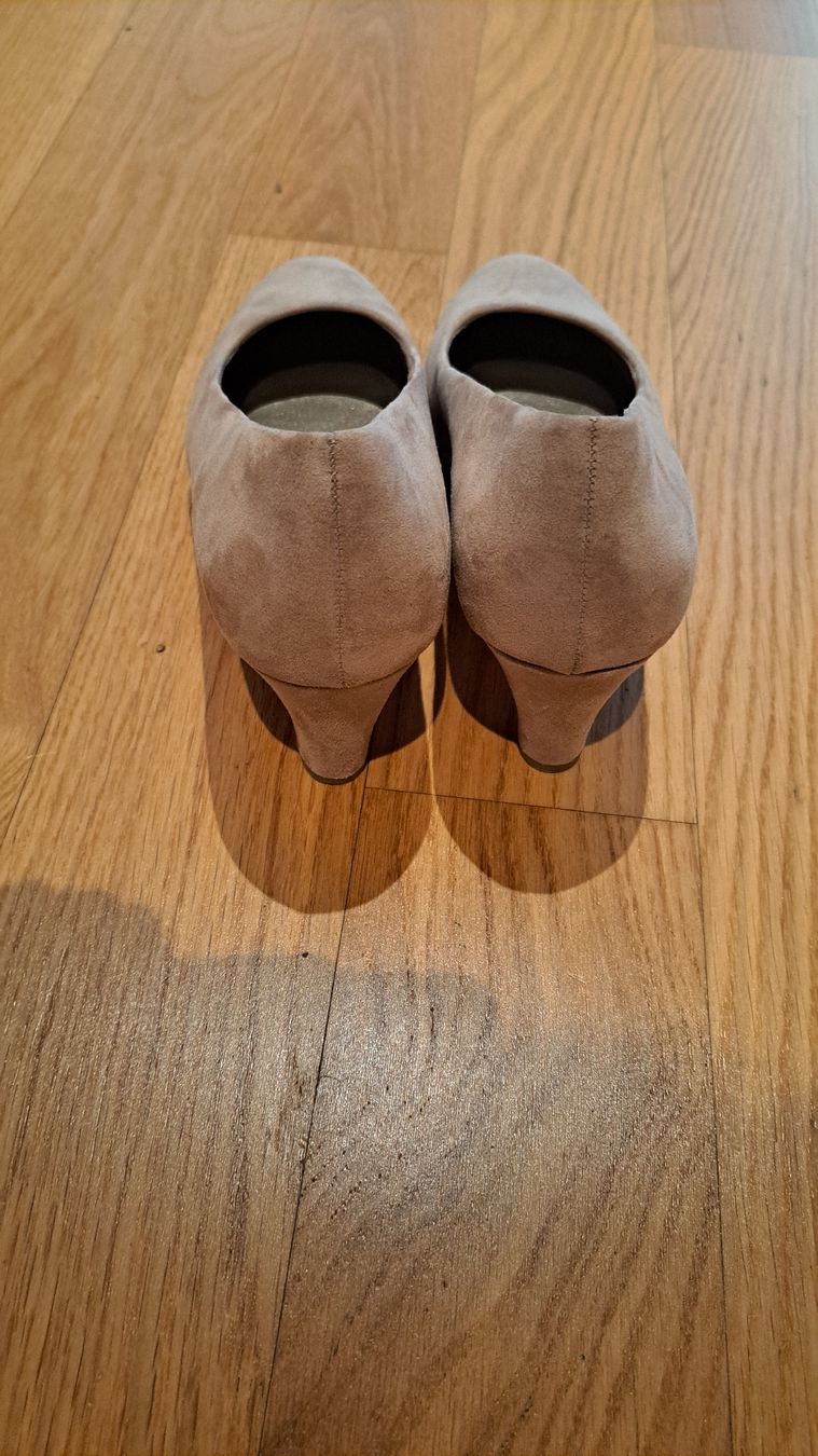 Scarpe da donna: Marco Tozzi Pumps – Usato da Seengen venduto da ja6_65wp 1