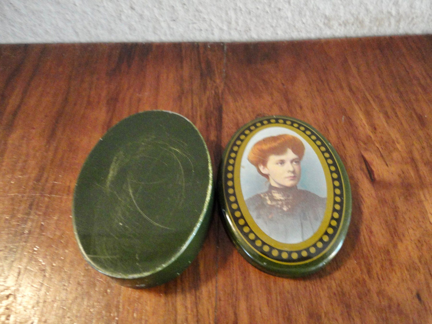 Altro in Decorazioni & Accessori: Antike Dose "Les pastilles de Tante Séraphine" – Usato da Wädenswil venduto da LIS11 1