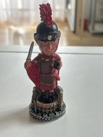 Figur Romanischer Soldat mit Kolosseum Sockel, Rom(S43)