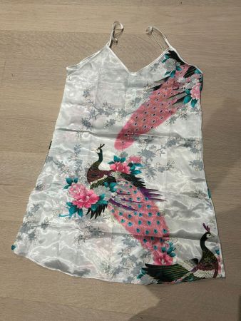 Japanisches Kleid mit Pfauenmuster, Gr. S, Sommerlich leicht