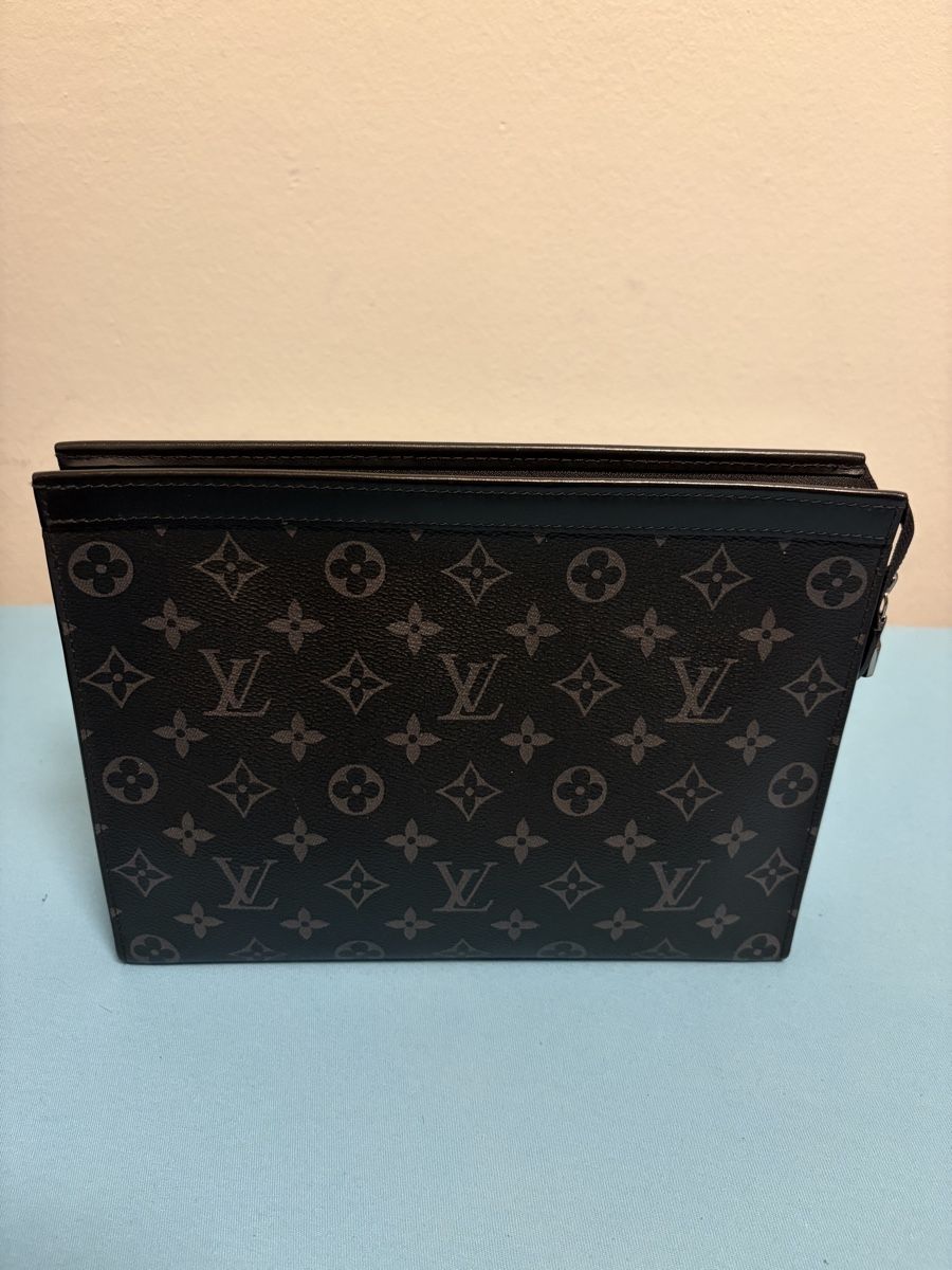 Louis Vuitton Custodie per cosmetici: Louis Vuitton Pochette Voyage MM – Nuovo (secondo la descrizione) da Baar venduto da pet_rw7w