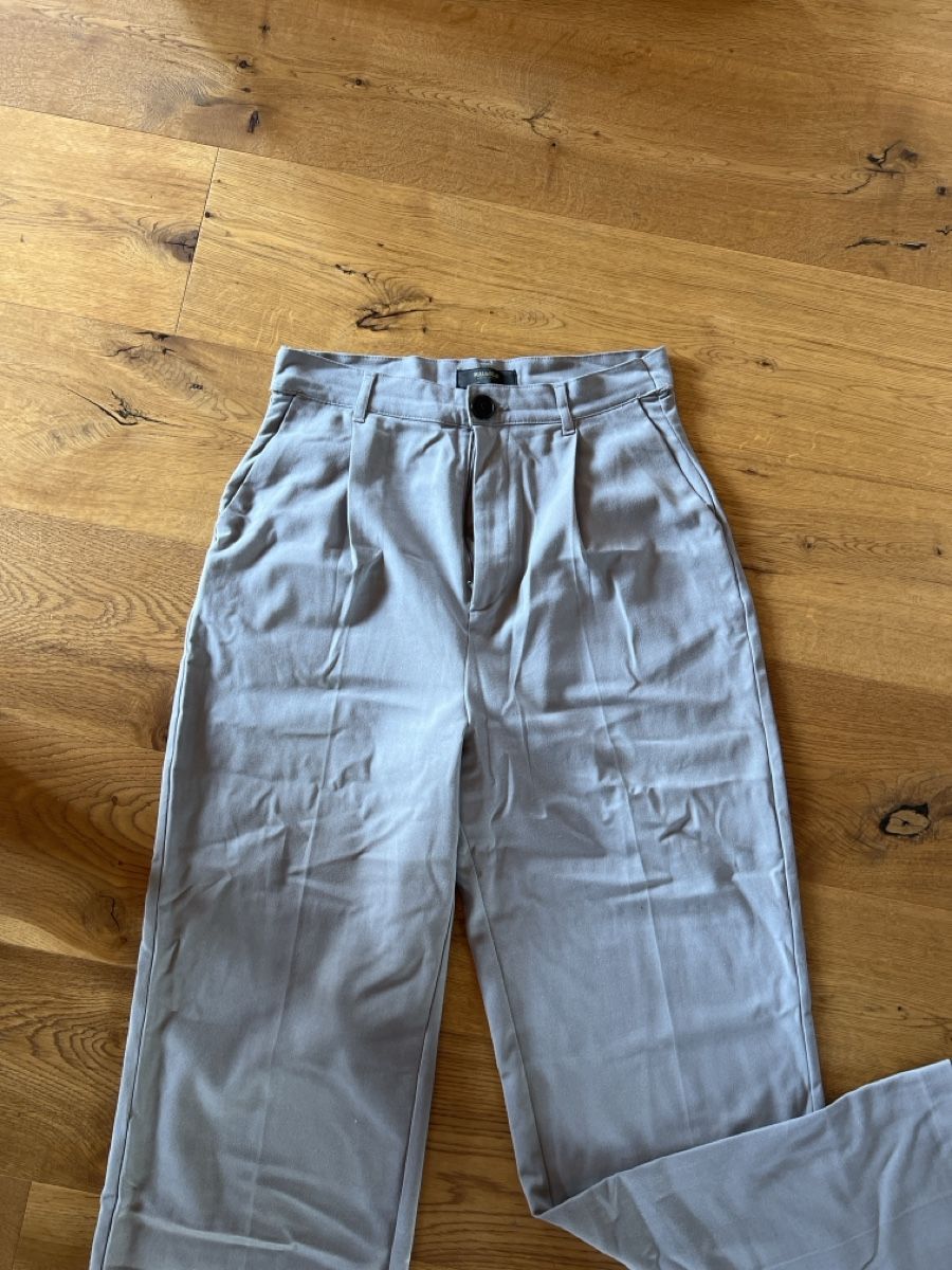 Pull&Bear Pantaloni: Pull & Bear Anzugshose Grösse 40 – Usato da Näfels venduto da nat_y6ms 1