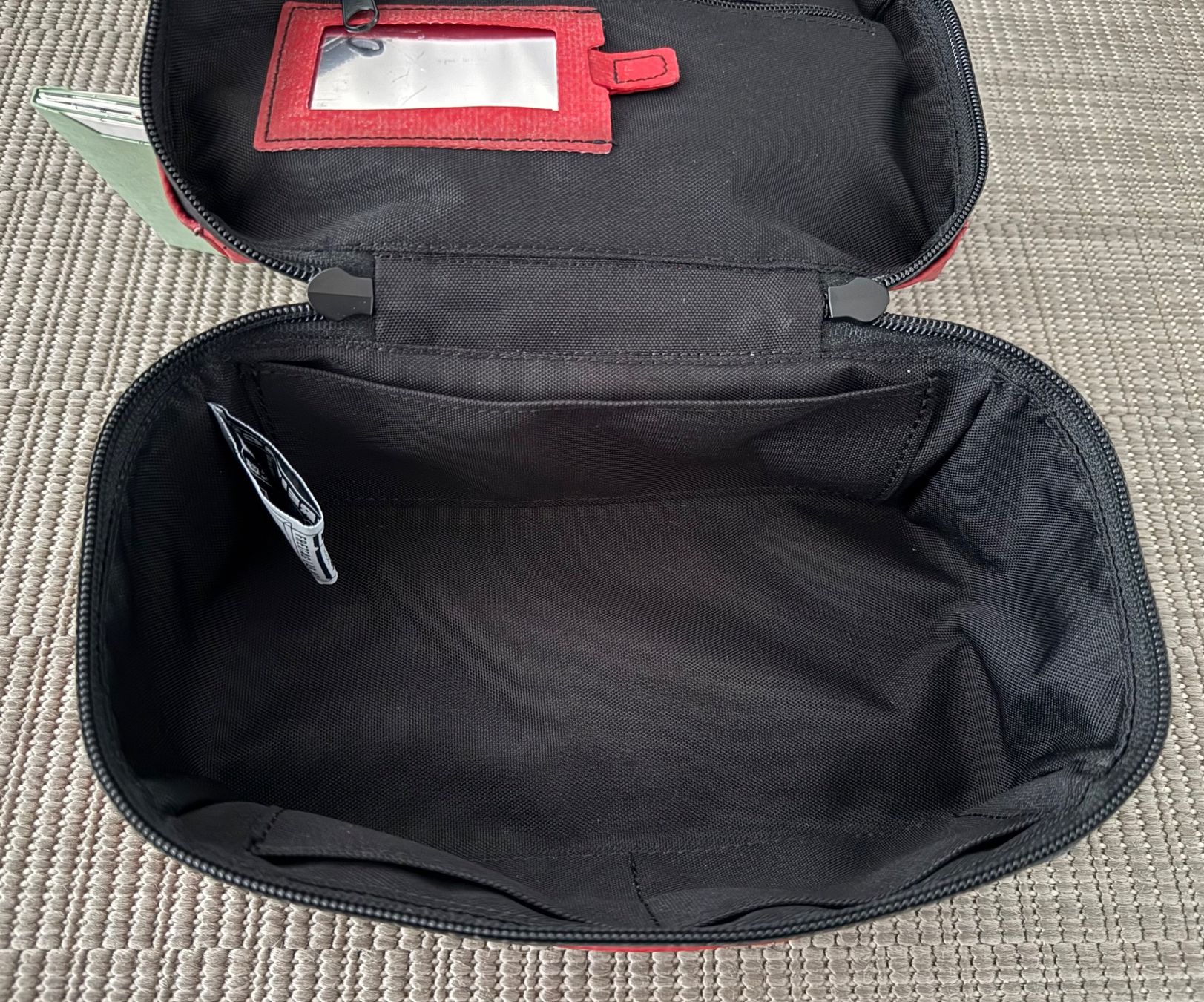 Freitag Custodie per cosmetici: FREITAG F36 Wayne Necessaire rot - neu – Nuovo (secondo la descrizione) da Bern venduto da Mimmo00 5