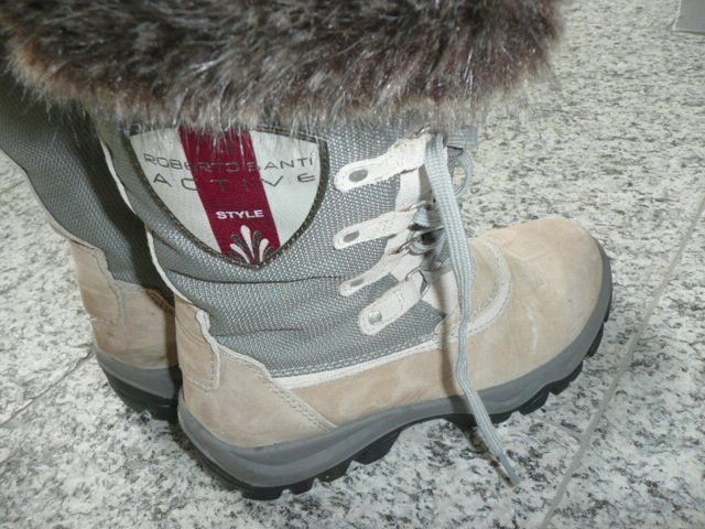 Roberto Santi Damenschuhe: Stiefel Gr. 37 in grau mit Kunstfell – Gebraucht aus Zug von falama