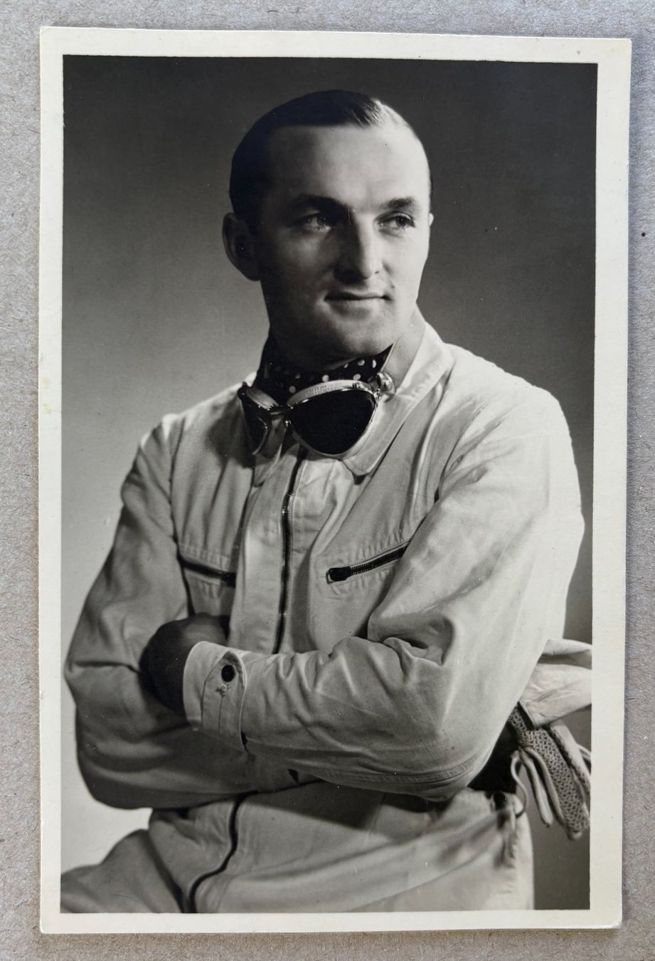 Cartoline postali: HERMANN LANG MERCEDES BENZ-RENNFAHRER – Usato da Ostermundigen venduto da Heavenmaus75