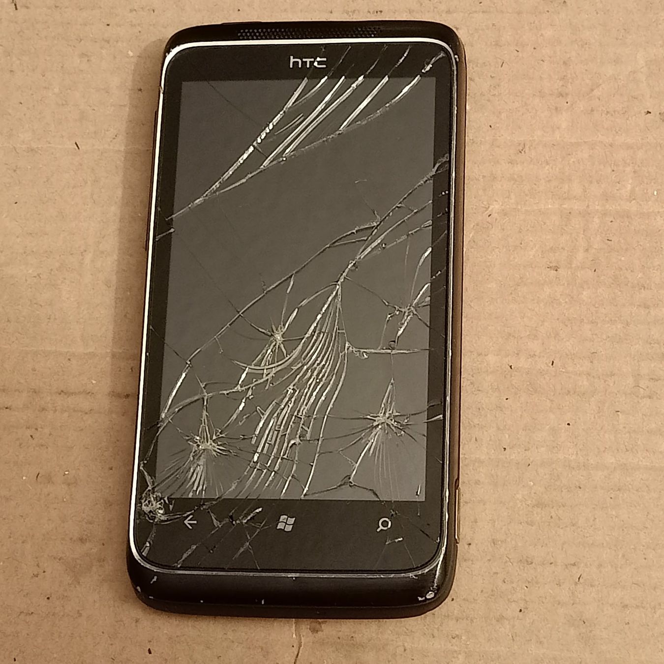 HTC Telefoni cellulari / Smartphones: Windows Smartphone ohne Sperre: HTC Trophy 7 – Usato da Winterthur venduto da Opusco 7