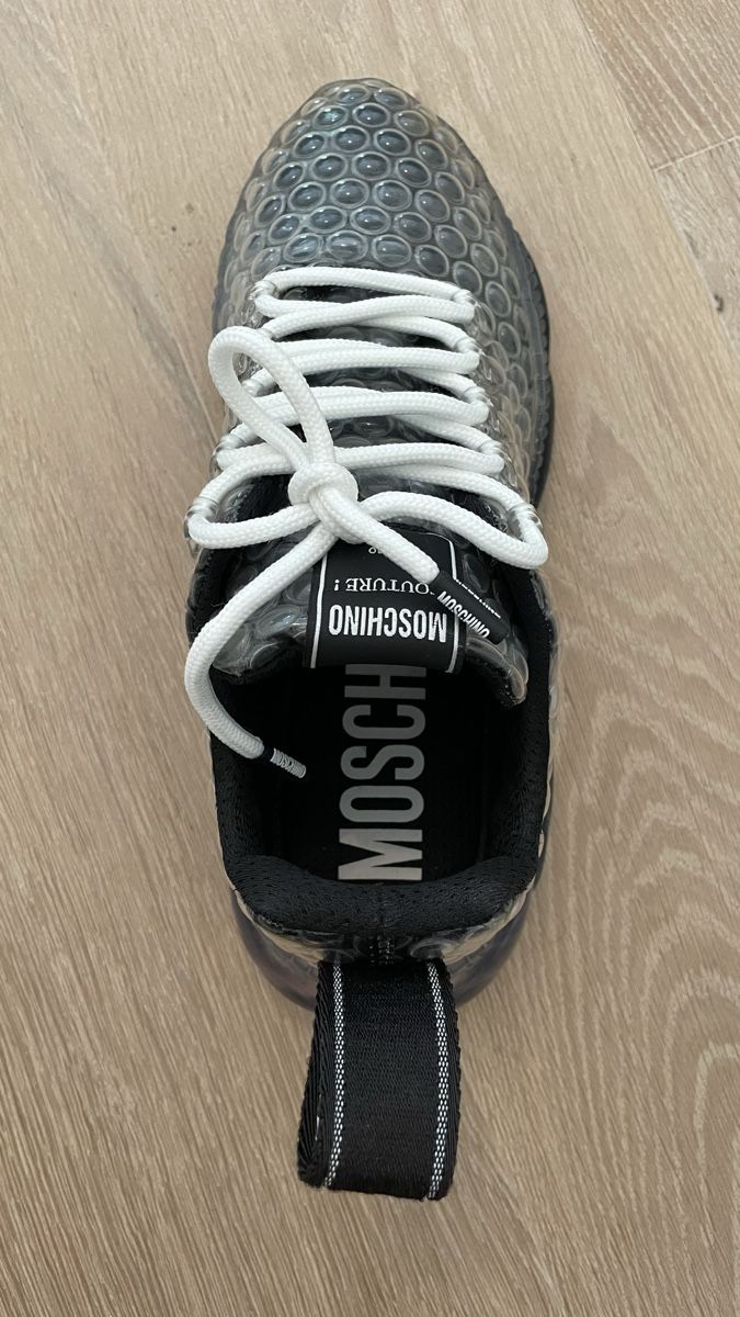 Moschino Chaussures hommes: Baskets Moschino – D'occasion à Chancy par BeniBen26 3