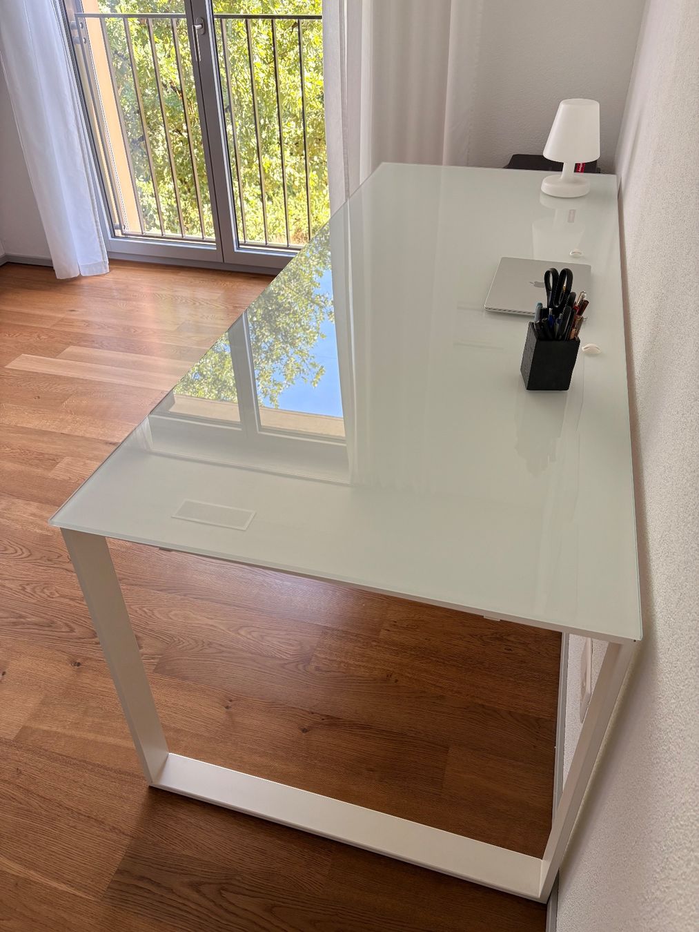 Interio Scrivanie: Glas-Bürotisch – Usato da Zuchwil venduto da CME-Ricardo 6
