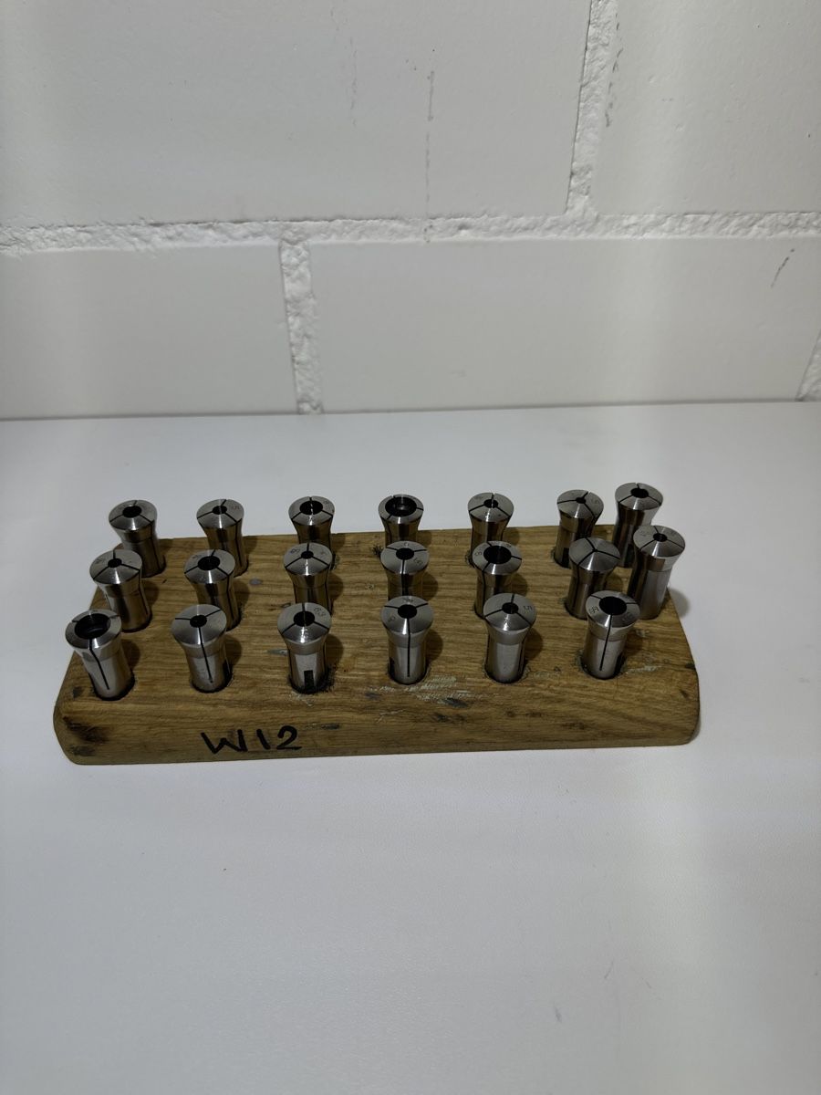 Pinze: Lot de 20 pinces de serrage W12 – Usato da Aarberg venduto da SNMachines
