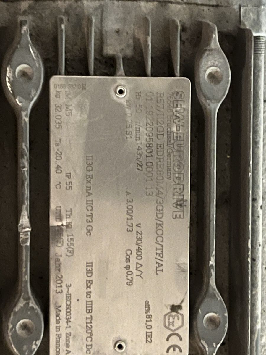 Sew-Eurodrive  Moteurs: Getriebemotor – D'occasion à Goldau par kaiser97 1