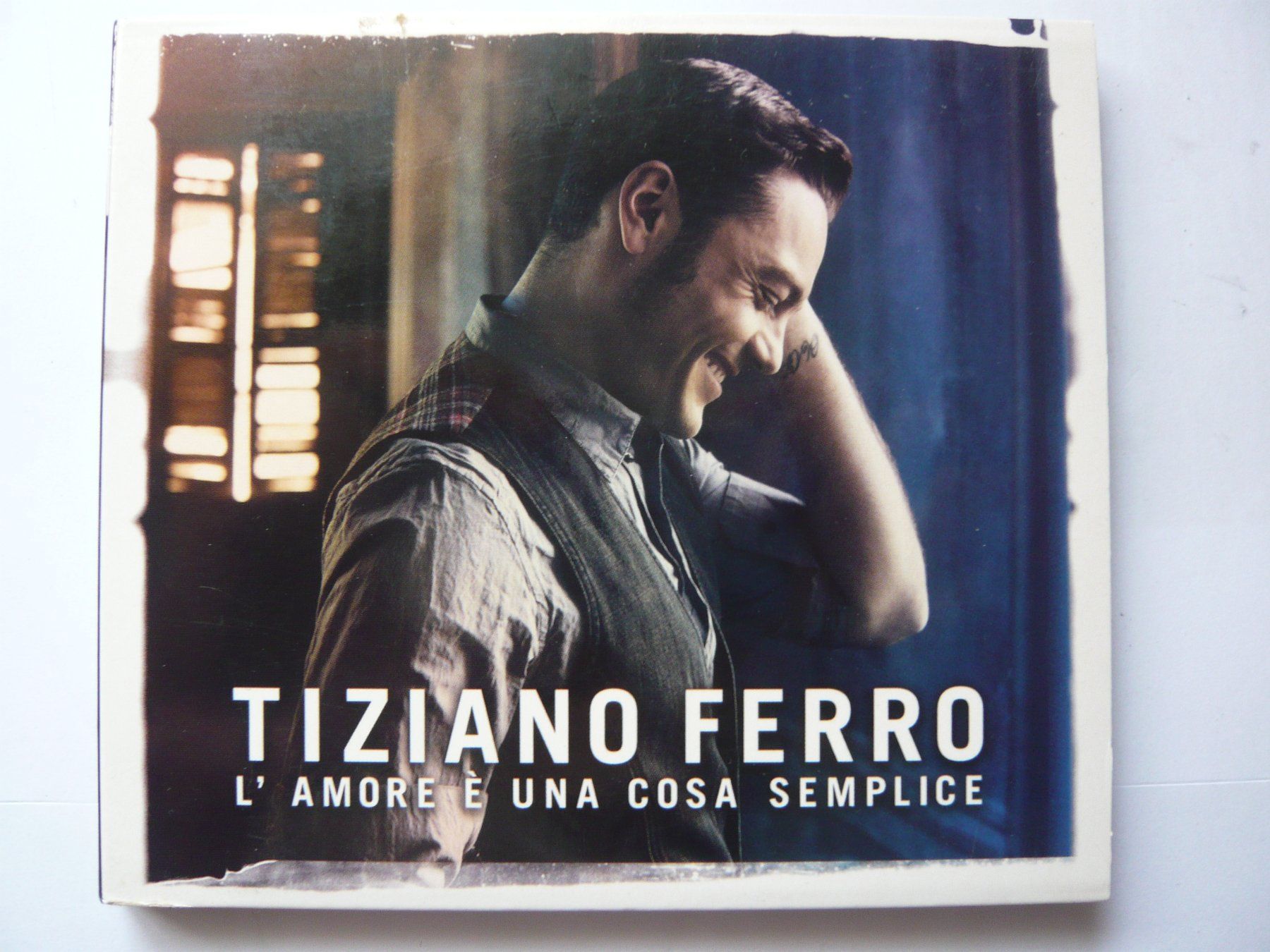 CDs: TIZIANO FERRO L' Amore è Una Cosa Semplice – D'occasion à Winterthur par Cajun