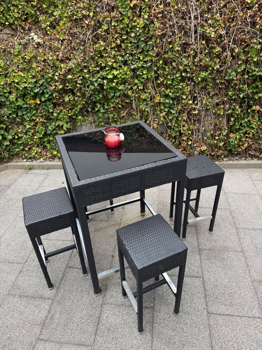 Ladenausstattungen & Messebau: Bartisch – Gebraucht aus Rothenburg von nih_jwk2