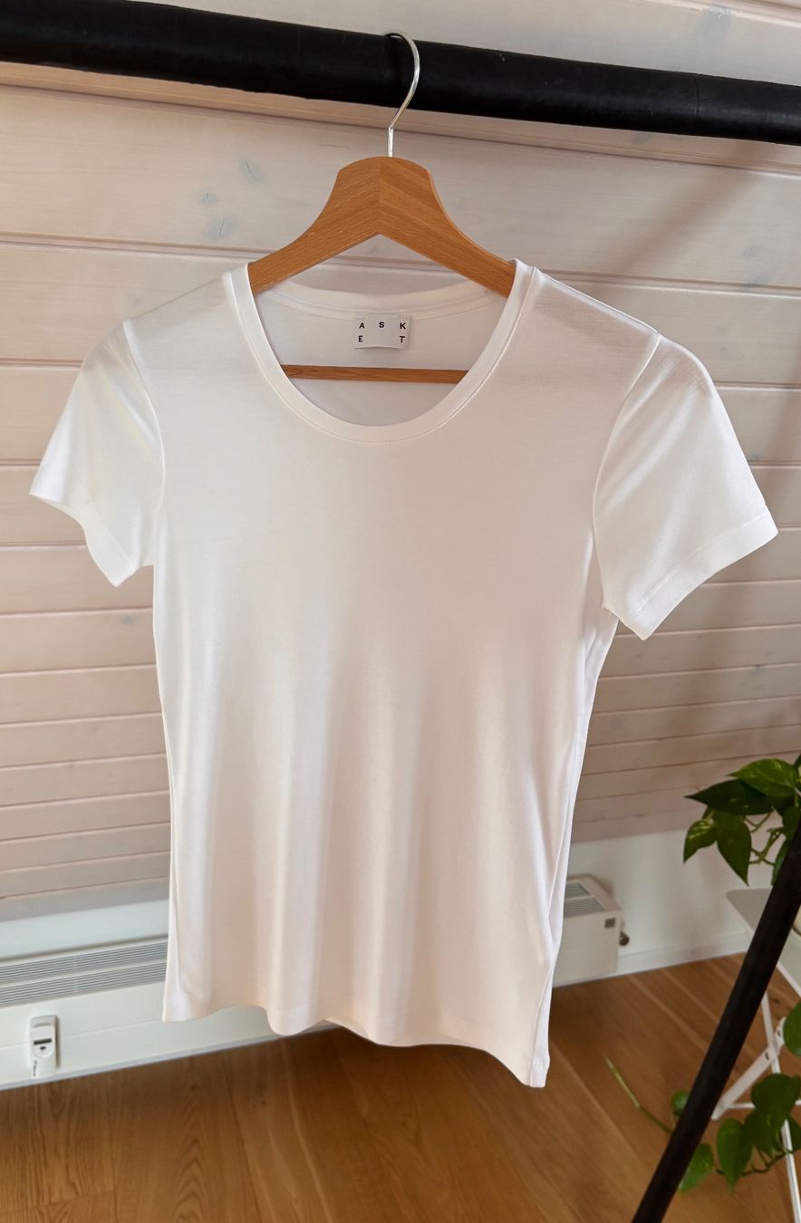 T-Shirts: ASKET t-shirt – Neu (gemäss Beschreibung) aus Kilchberg ZH von ben_pc68 1