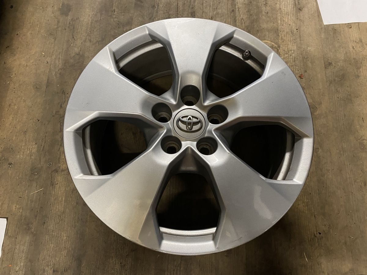 Toyota Cerchioni: RAV4 Felgen – Usato da Altdorf UR venduto da speedrs9