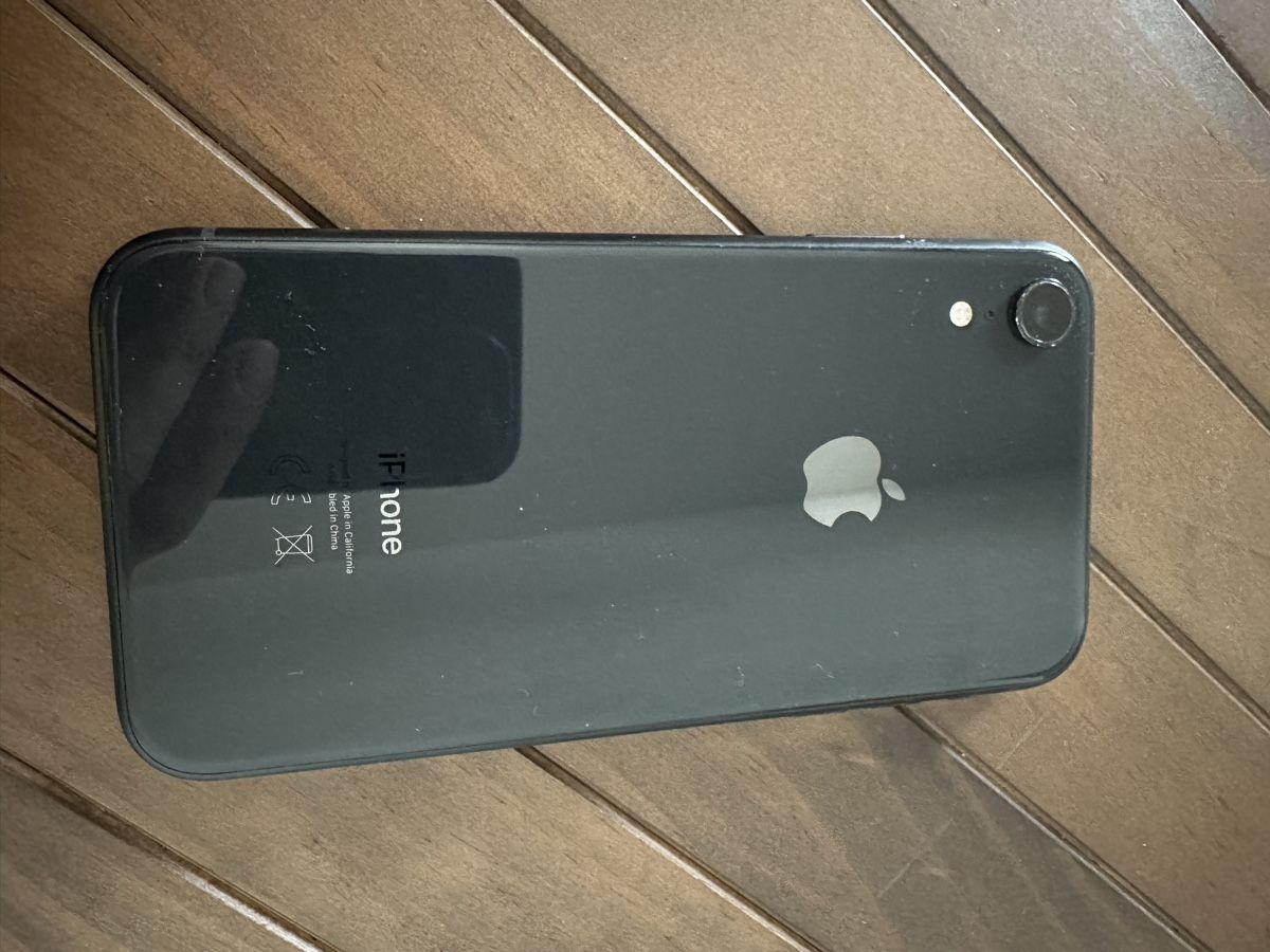 Apple Portables: iPhone XR Black 128GB Gebraucht – D'occasion à Thalwil par saco1402 3