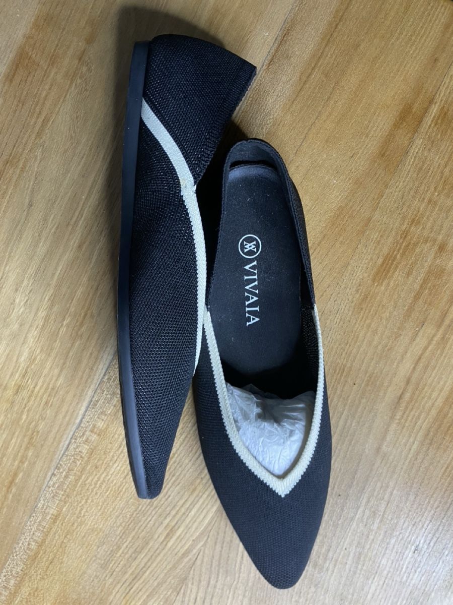Vivaia Scarpe da donna: Vivaia Black Pointed-Toe Flats - Size 41 – Nuovo (secondo la descrizione) da Gurmels venduto da ste_8qb5