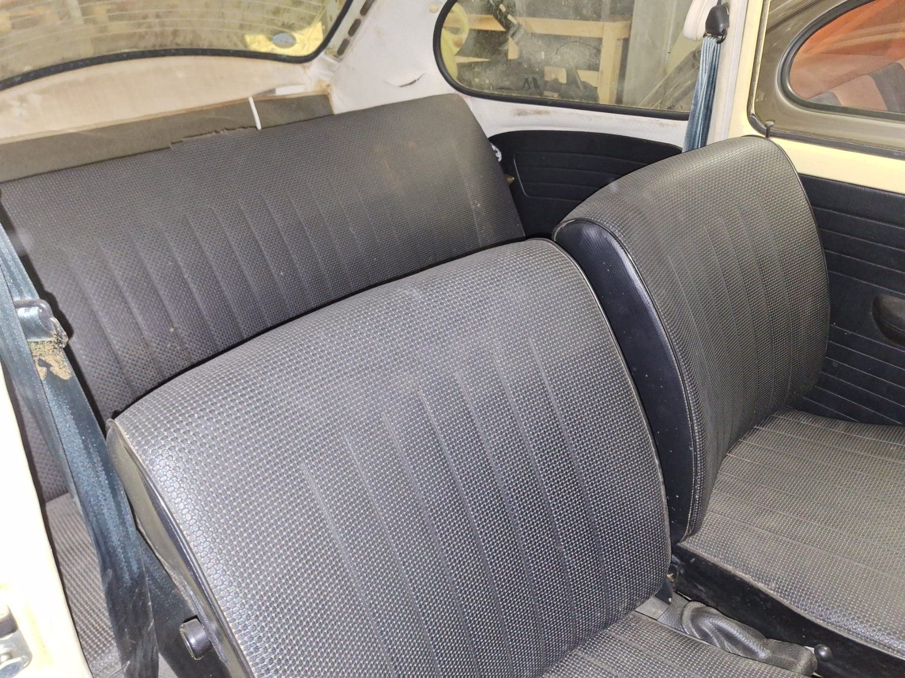 VW Automobili: VW Cox Käfer 1302S – Difettoso da Céligny venduto da Taototo73 6