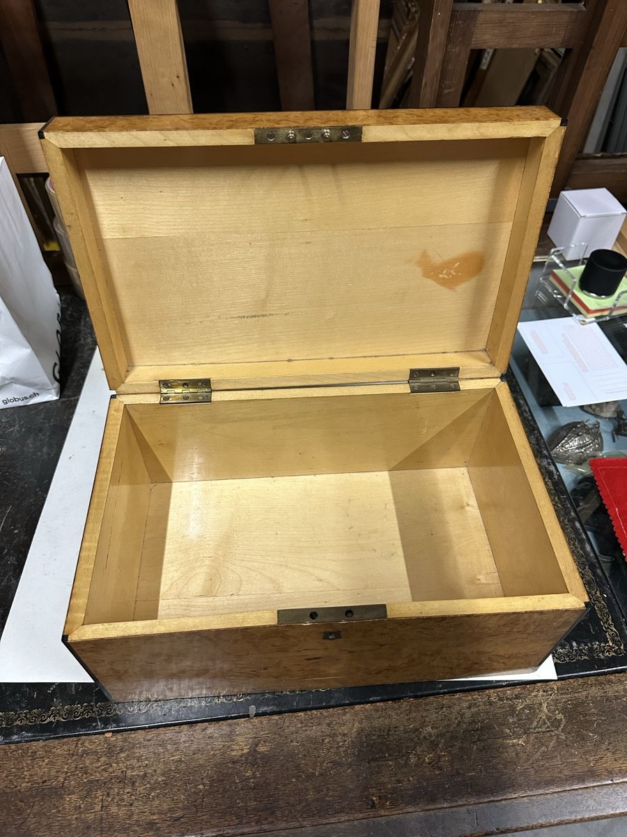 Barattoli: Coffret en ronce de bois pour bijoux, objets. – Usato da Genève venduto da Tom6 7