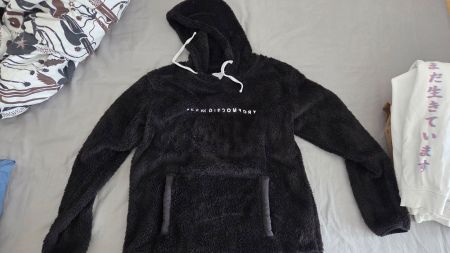Yes Theory Seek Discomfort Flausch-Hoodie Gr. M