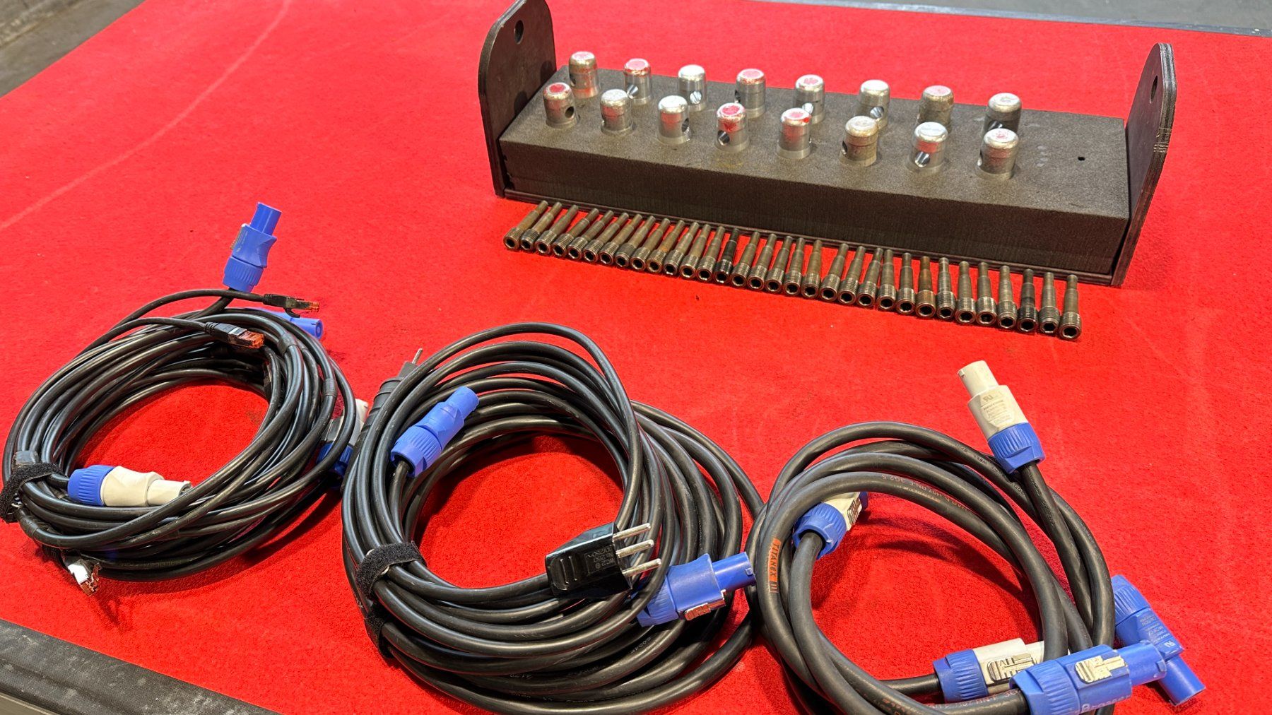 Steuerung: KOMPLETTSET: Martin LED-Wand, Controller und Medienserver – Gebraucht aus Zizers von fiduciar 5