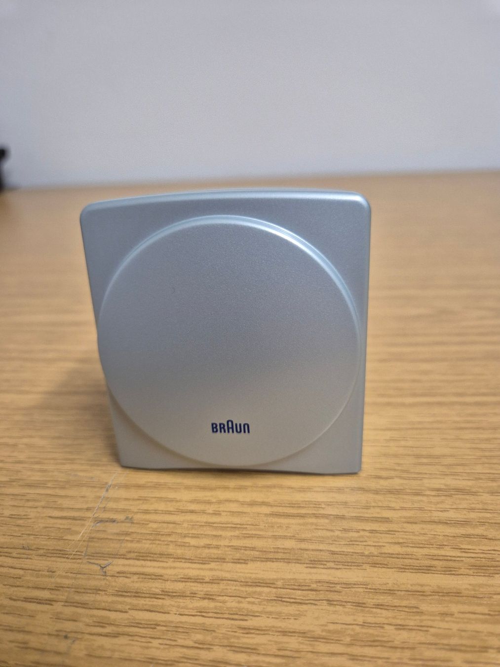 Braun Sveglie: BRAUN ANALOG QUARTZ ALARM CLOCK/WECKER – Nuovo e nell'imballaggio originale da Oberursel venduto da swinger-ecki 3