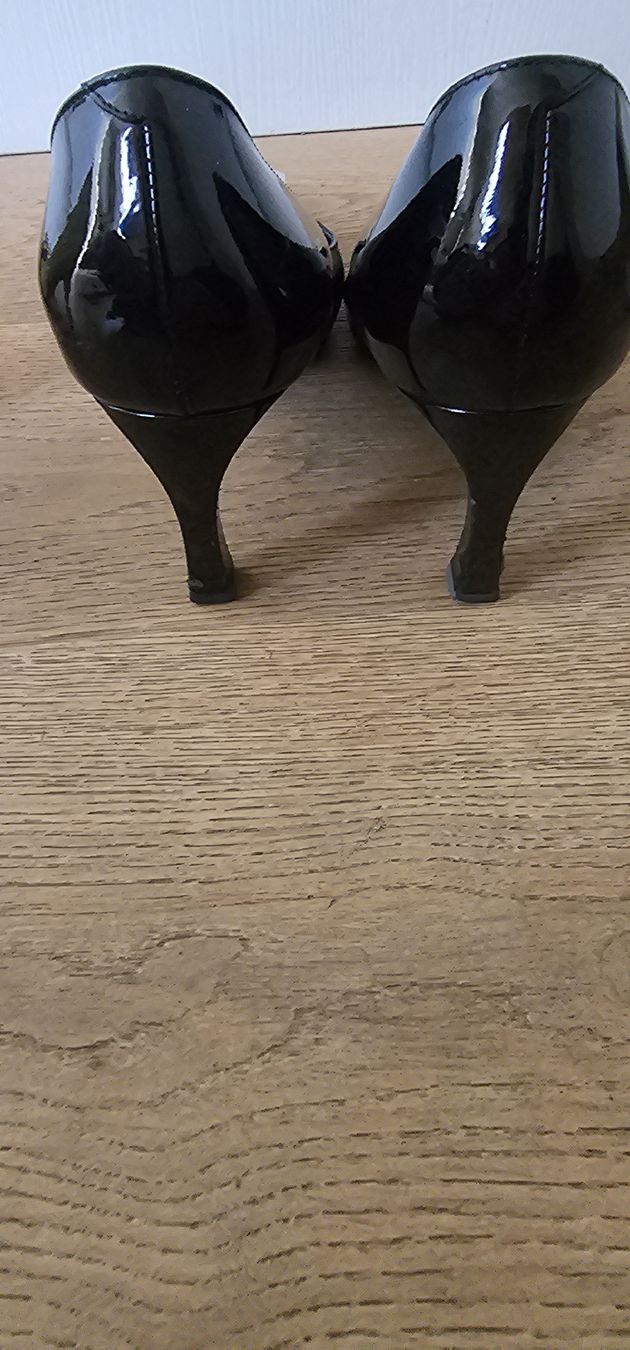 Chaussures femmes: Roger Vivier Heels – D'occasion à La Tour-de-Peilz par mcp_w7rw 2
