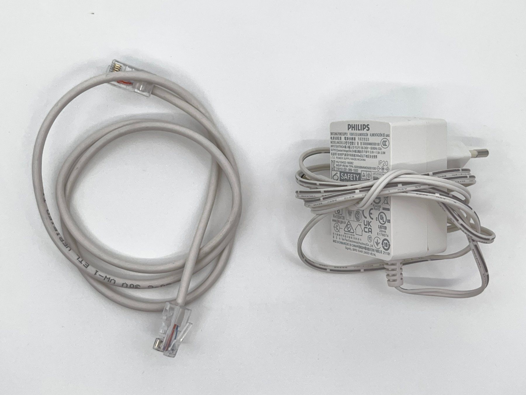 Philips Lampen: Philips HUE Set, 2x Birne und 1x Bridge – Gebraucht aus Stettfurt von JapaneseCollection 1