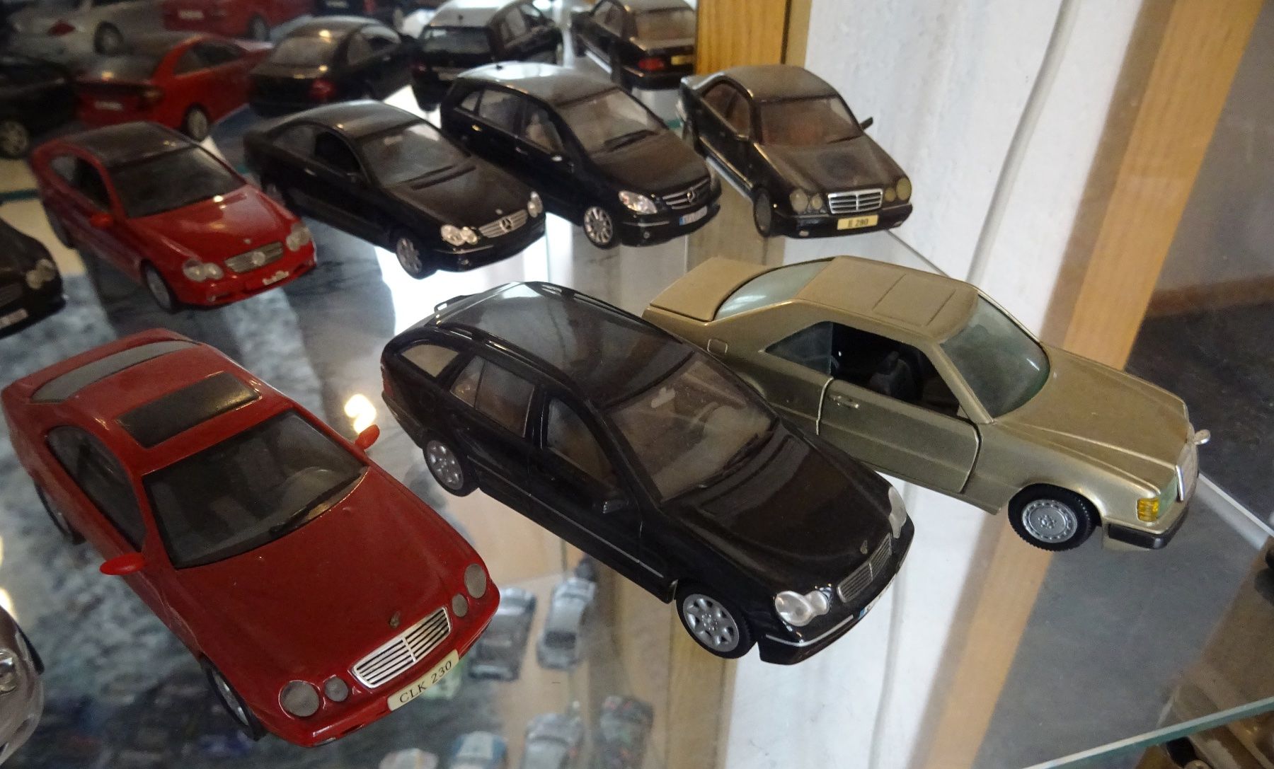 Minichamps Modellini d'auto: Mercedes Minichamps, 16 modèles – Usato da Court venduto da Cedos 5