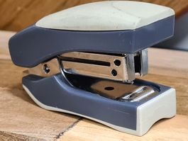 Büro Utensilien / Kleiner Bostitch / Tacker