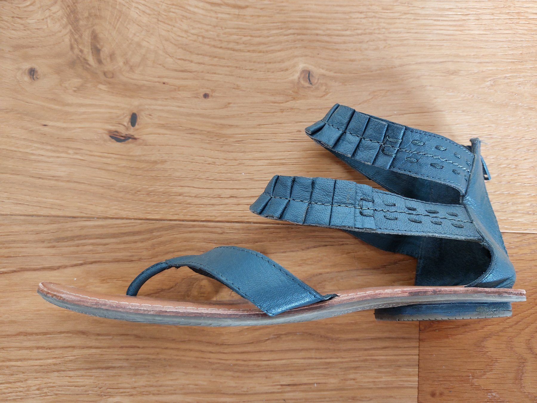 Tamaris Damenschuhe: Echt Leder Sandalen Tamaris, Gr. 40 – Gebraucht aus Titterten von fra_v27g