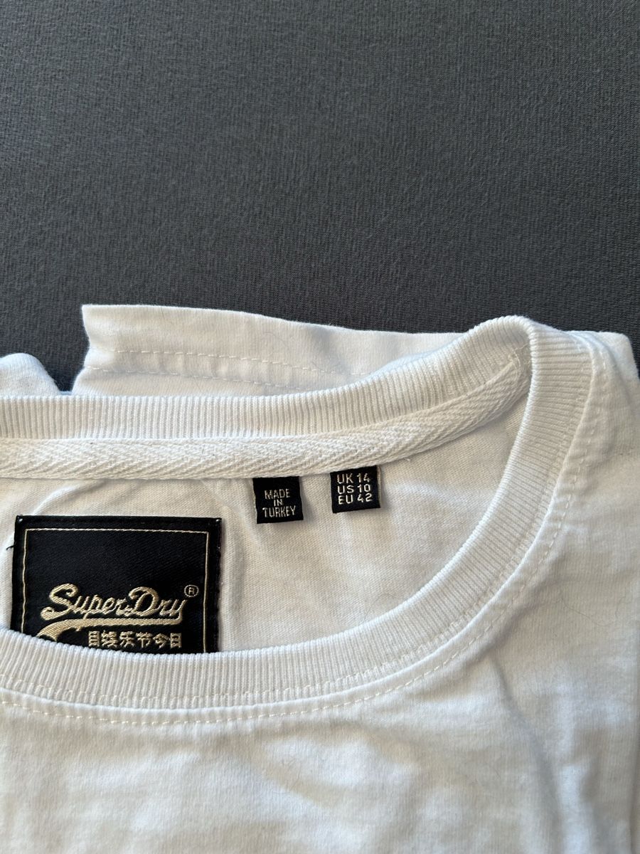 Superdry T-shirt: Superdry Langarmshirt – Usato da Tägerschen venduto da Tommylee88 1