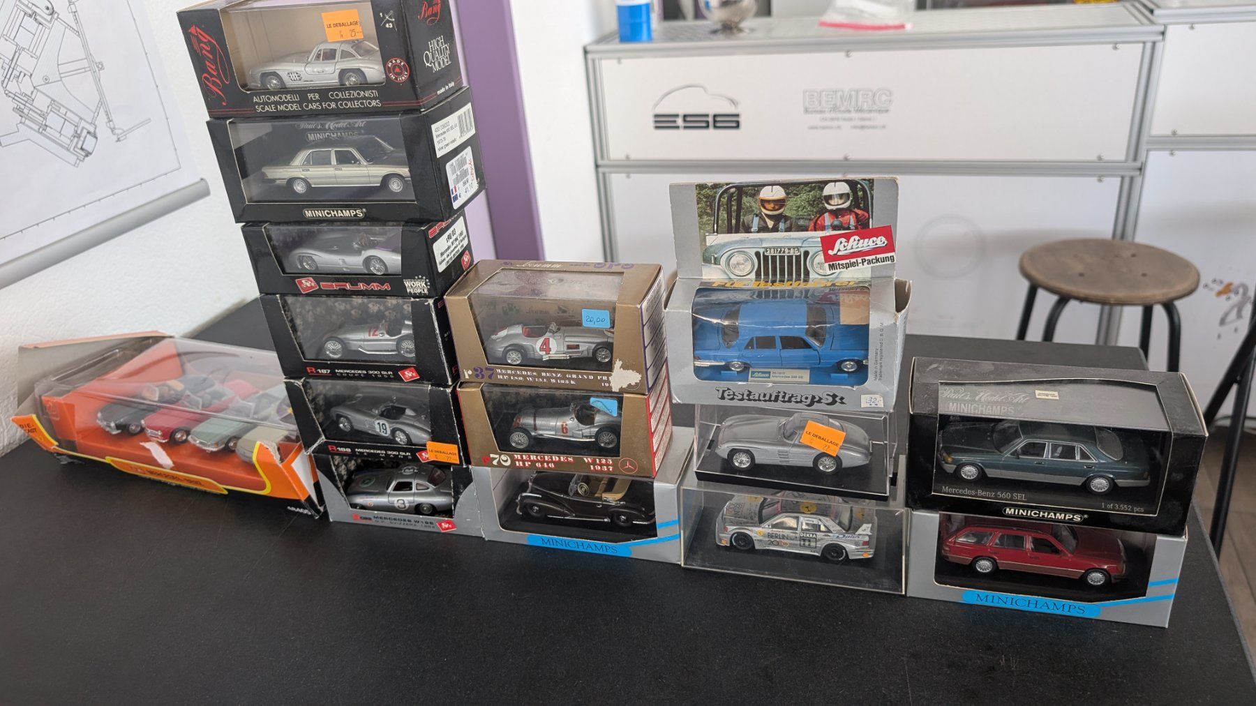 Mercedes-Benz Modellini d'auto: Lot - Mercedes 1:43 – Nuovo e nell'imballaggio originale da Noës venduto da Rkpel