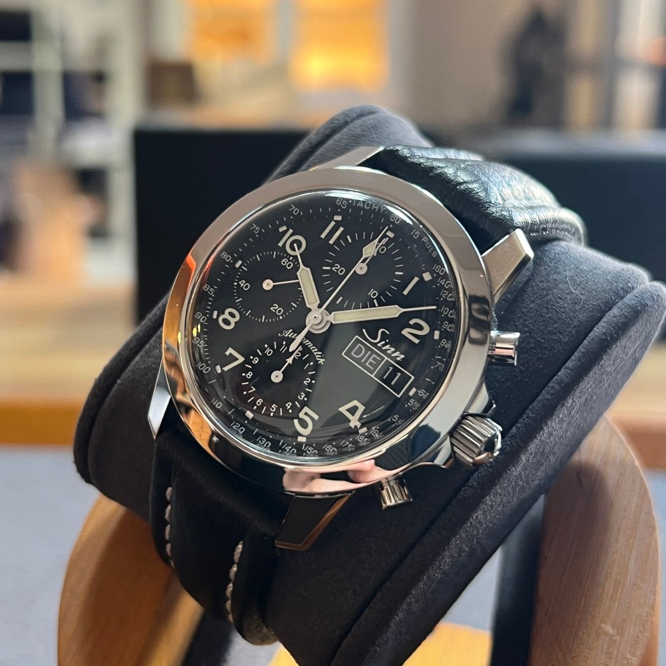 Sinn Montres: Sinn Pilot Chronograph Full Set 103.B.AUTO.POL.TY – D'occasion à Carouge GE par Watchaser 8