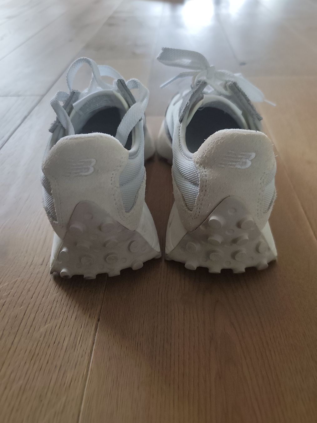 New Balance Scarpe da donna: New Balance Sneaker, Grau/Weiss, Grösse 40.5 – Usato da Muri b. Bern venduto da Vuissens 2