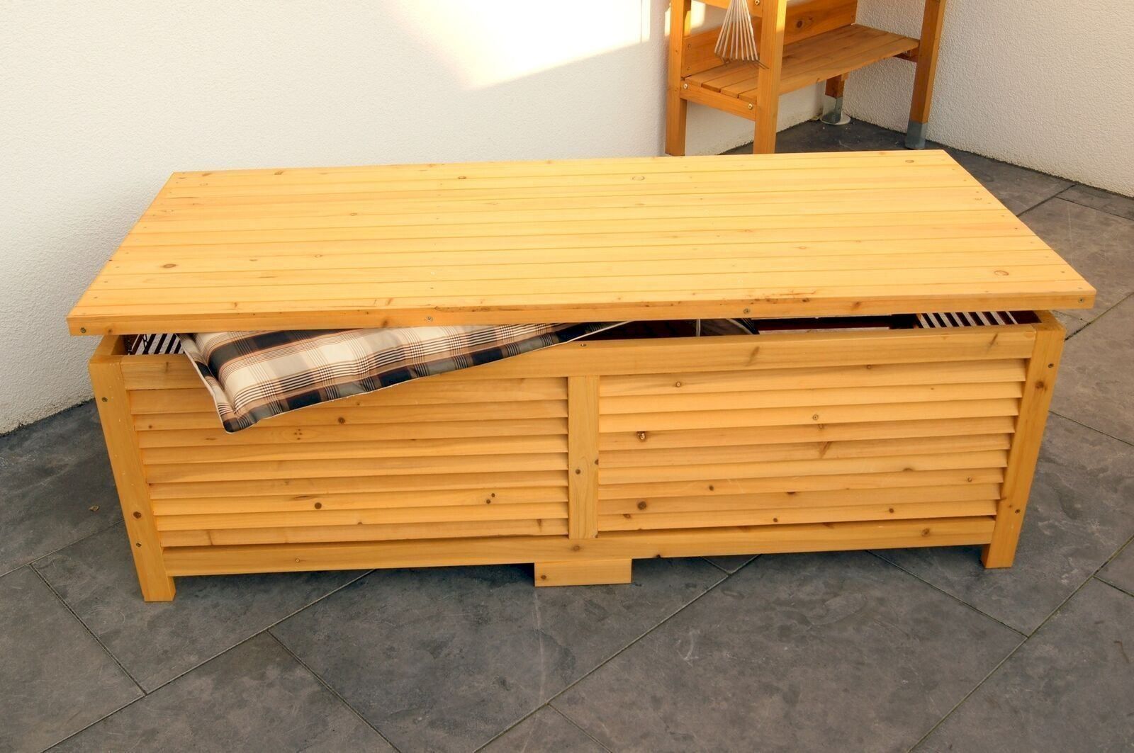 Auflagenboxen: Holz Auflagenbox Gartentruhe – Neu und originalverpackt aus Bottighofen von zaap
